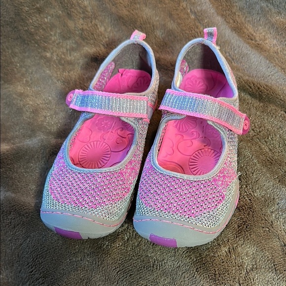 JAMBU KD Sora Pink/ Silver Mary Jane Outdoor/ Water Shoe Sz 5 Big Kid - Picture 1 of 12
